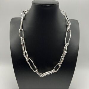 Modern Silver Link Necklace β’ Wavy Paperclip Chain β’ 18β + 3β Extender β’ NWOT